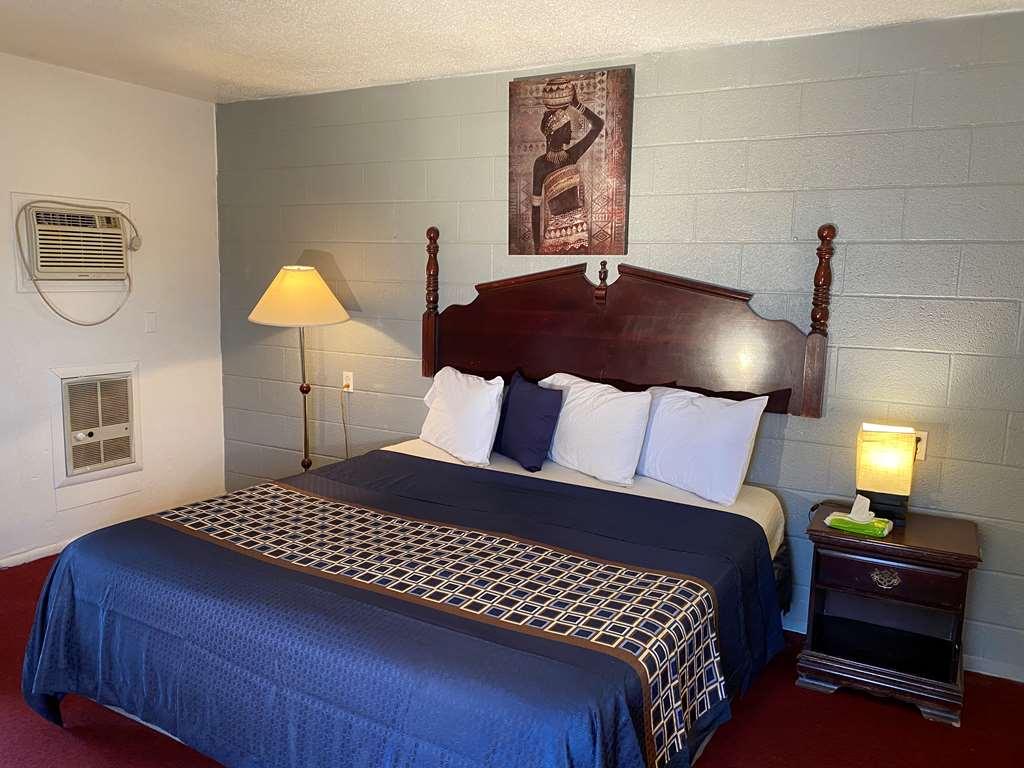 Knights Inn Fairview Room photo