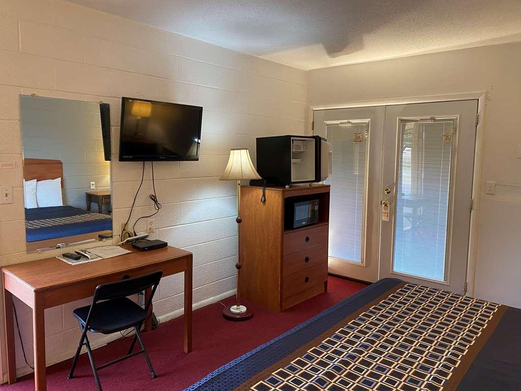 Knights Inn Fairview Room photo